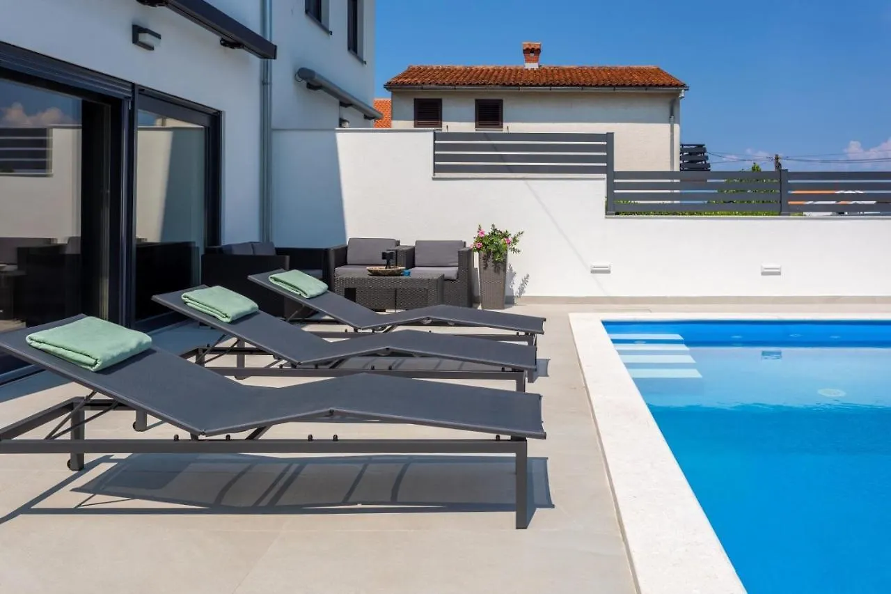 Villa T & K Njivice Kroatien